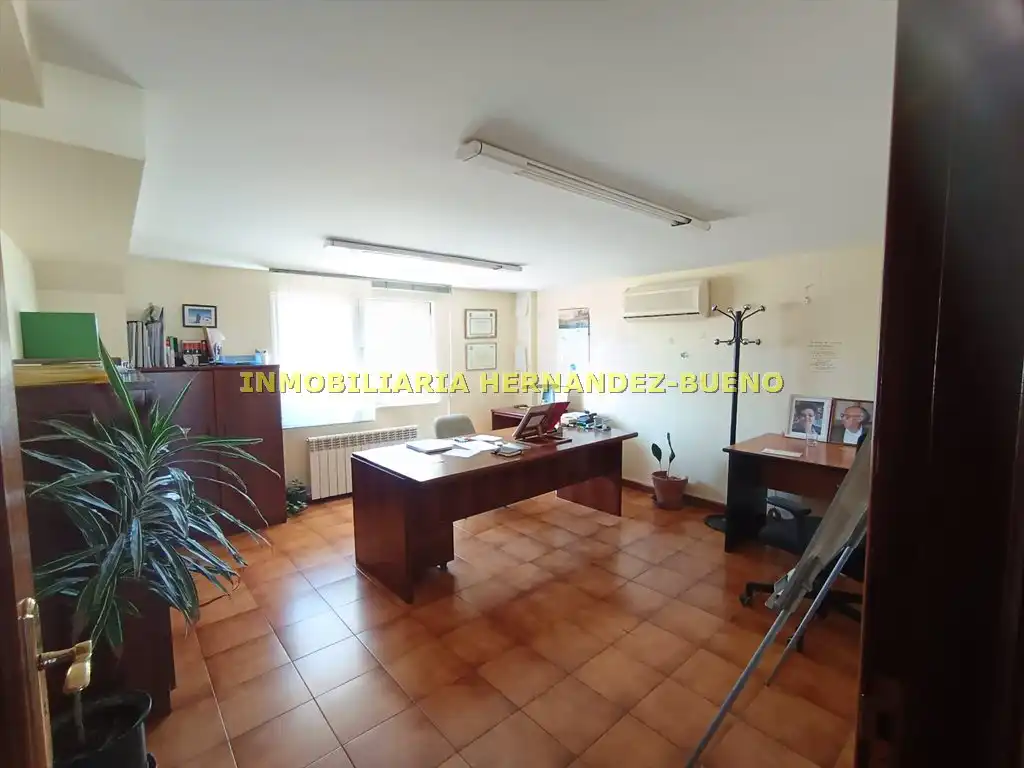 Büro zur Miete in Salamanca mit Klimaanlage, Heizung und Möbliert