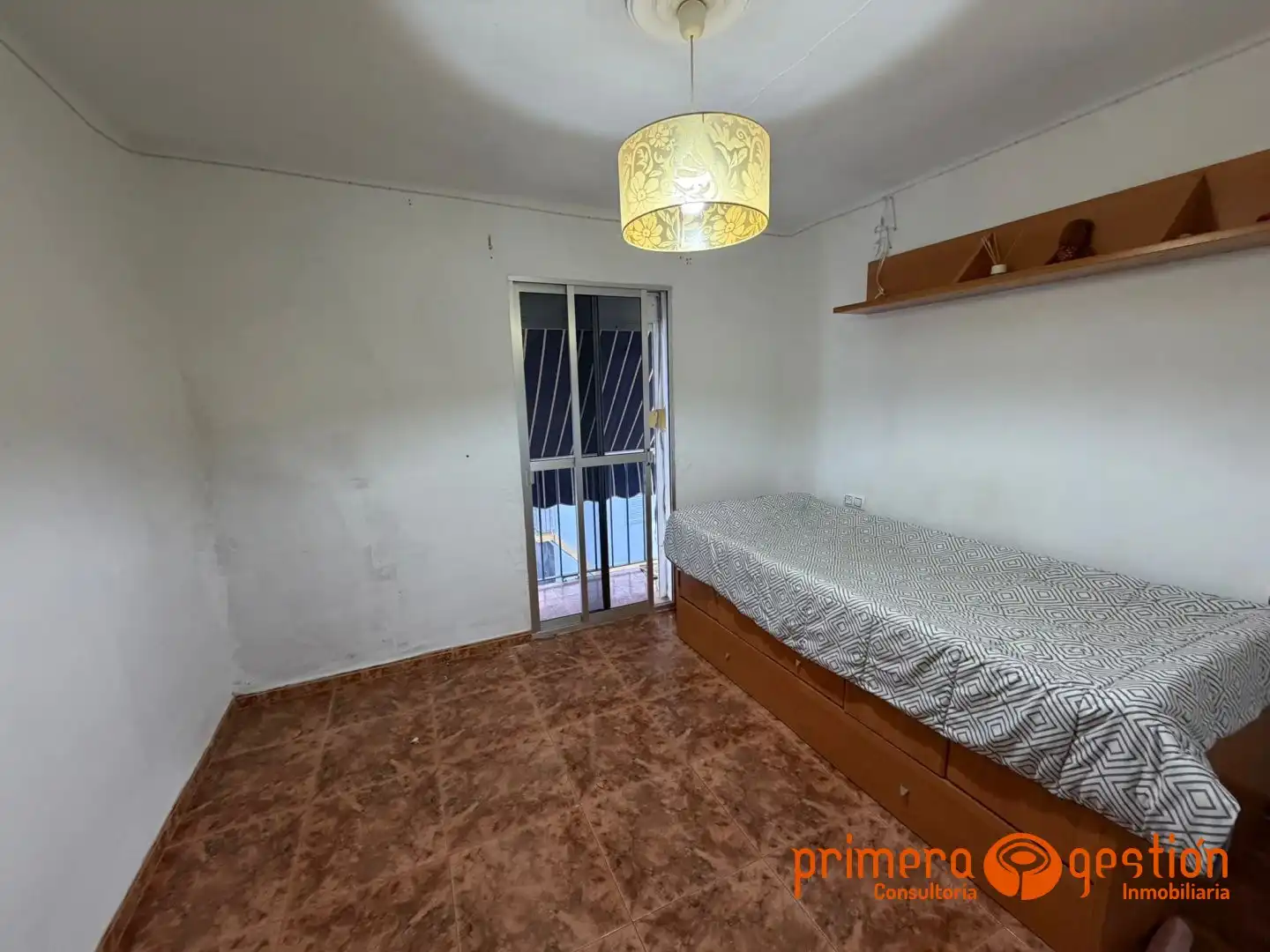 Habitación de Piso en venta en Lora del Río con Trastero, Amueblado y Balcón