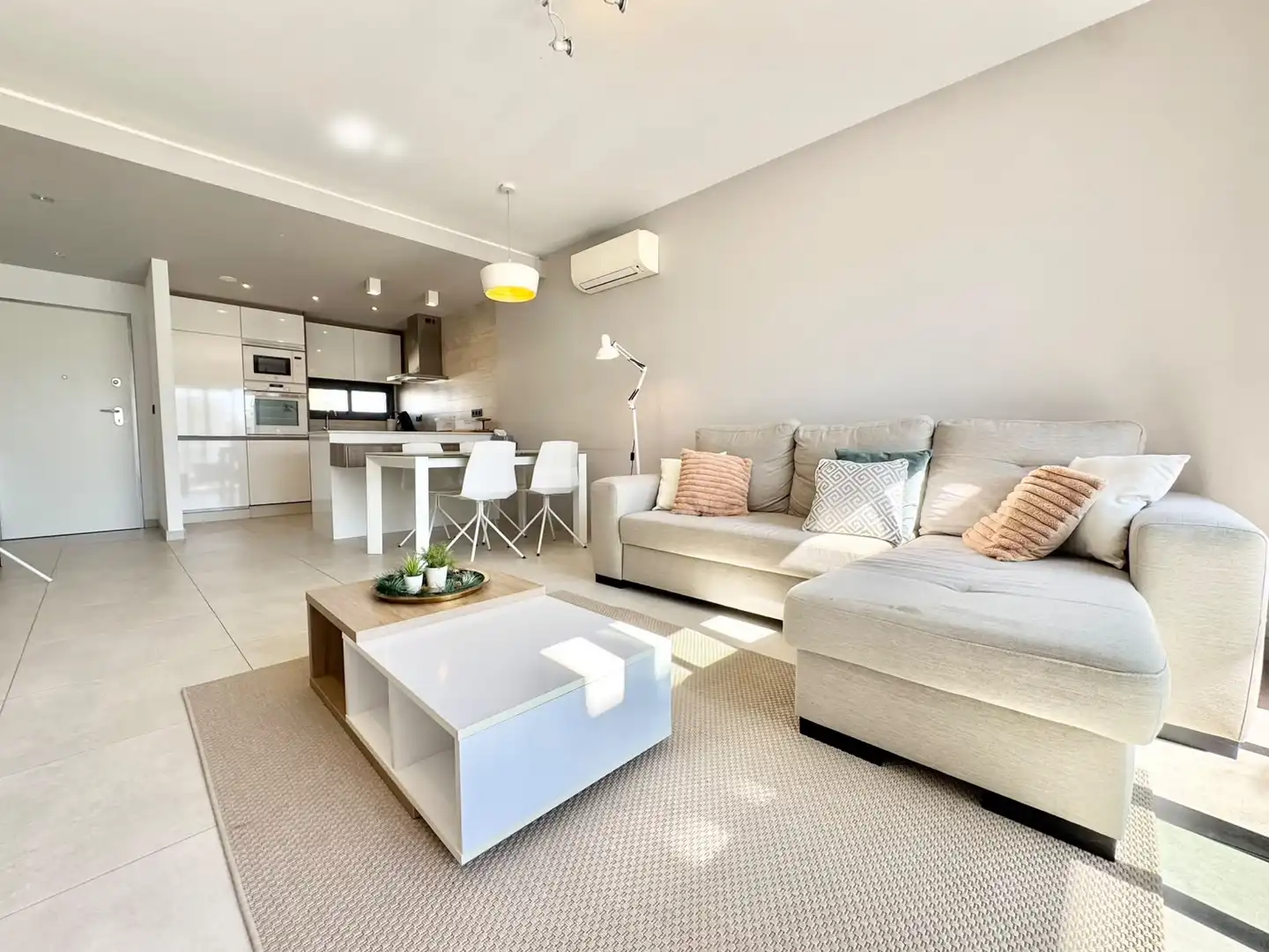 Penthouse with pool to rent in El Raso, imagen 6