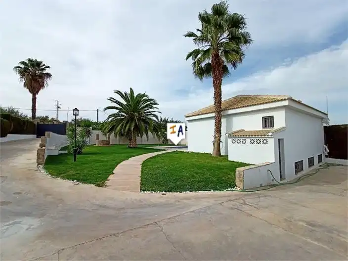 Xalet amb piscina en venda a Cabra, imagen 6