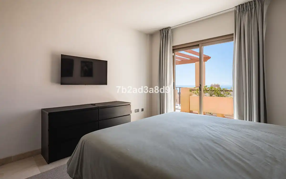 Dormitori de Àtic en venda en Estepona amb Aire condicionat, Terrassa i Moblat