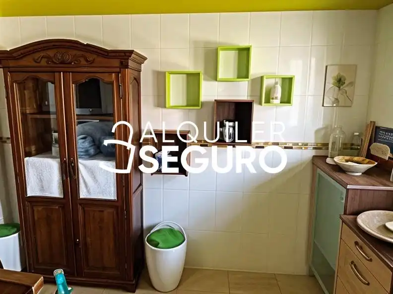 Badezimmer von Wohnung zur Miete in Benicarló mit Klimaanlage, Terrasse und Möbliert