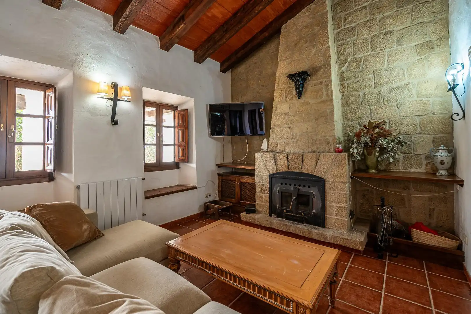 Sala de estar de Finca rústica en venta en Villanueva de la Concepción con Terraza, Piscina y Amueblado