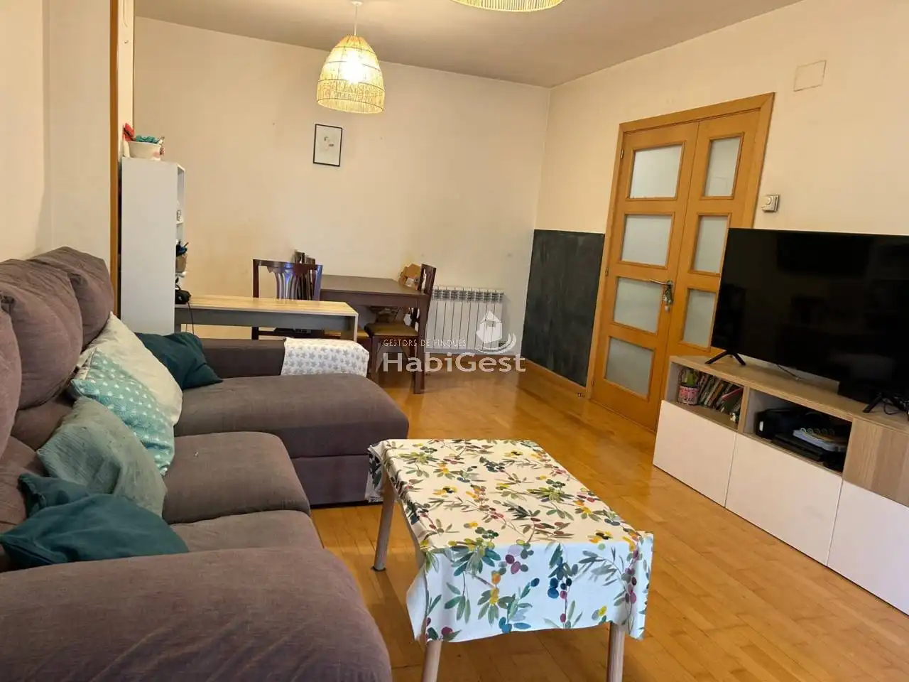 Sala de estar de Piso en venta en Girona con Aire acondicionado, Calefacción y Parquet
