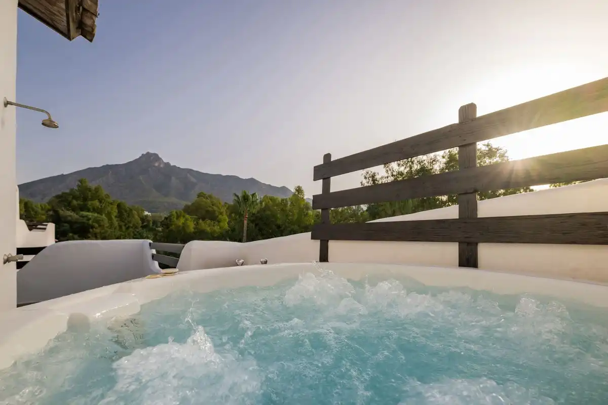 Adossat amb piscina en venda a Milla de Oro, imagen 34