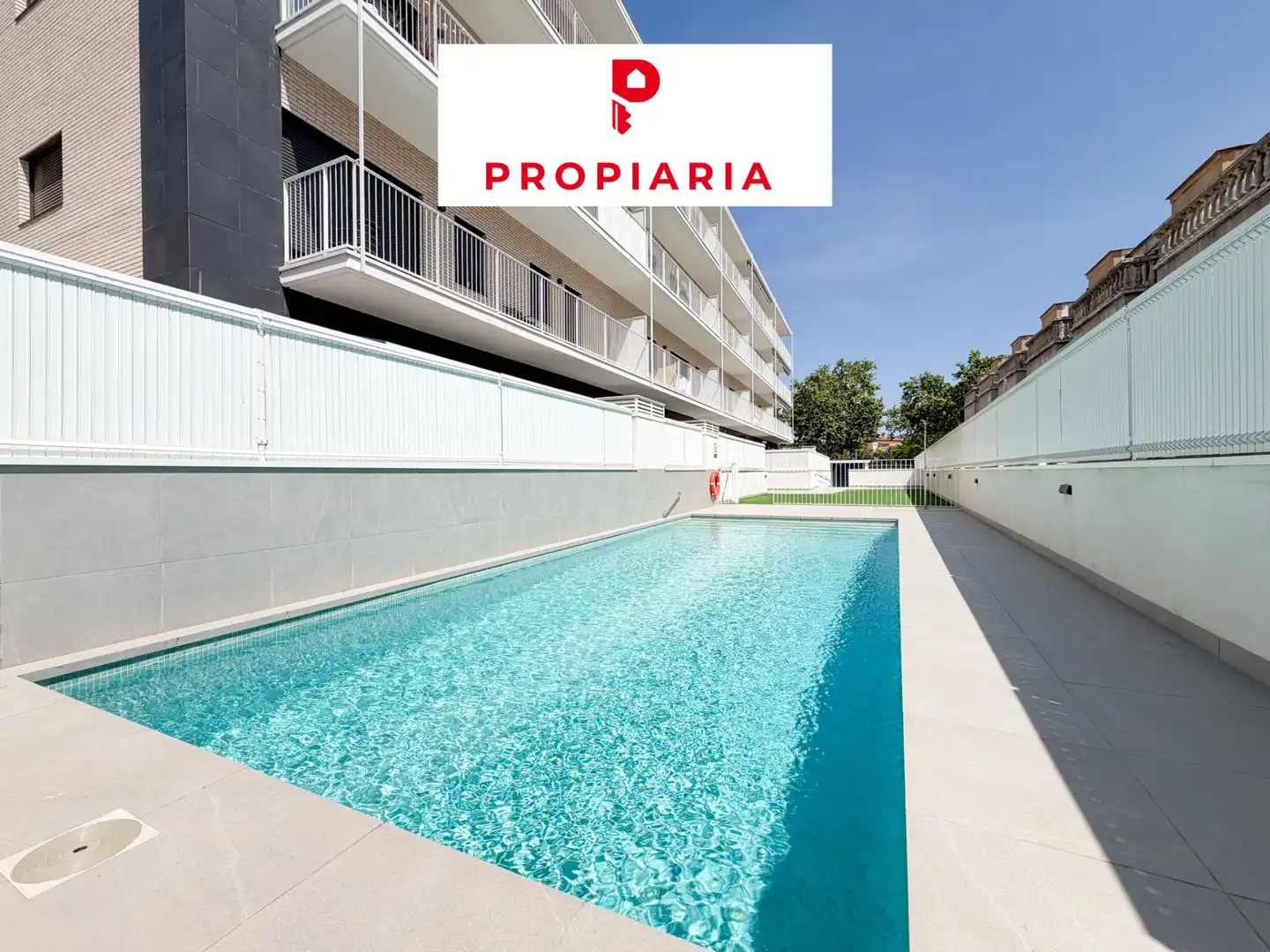 Swimming pool of Flat for sale in Pallejà  with Air Conditioner, Heating and Parquet flooring
