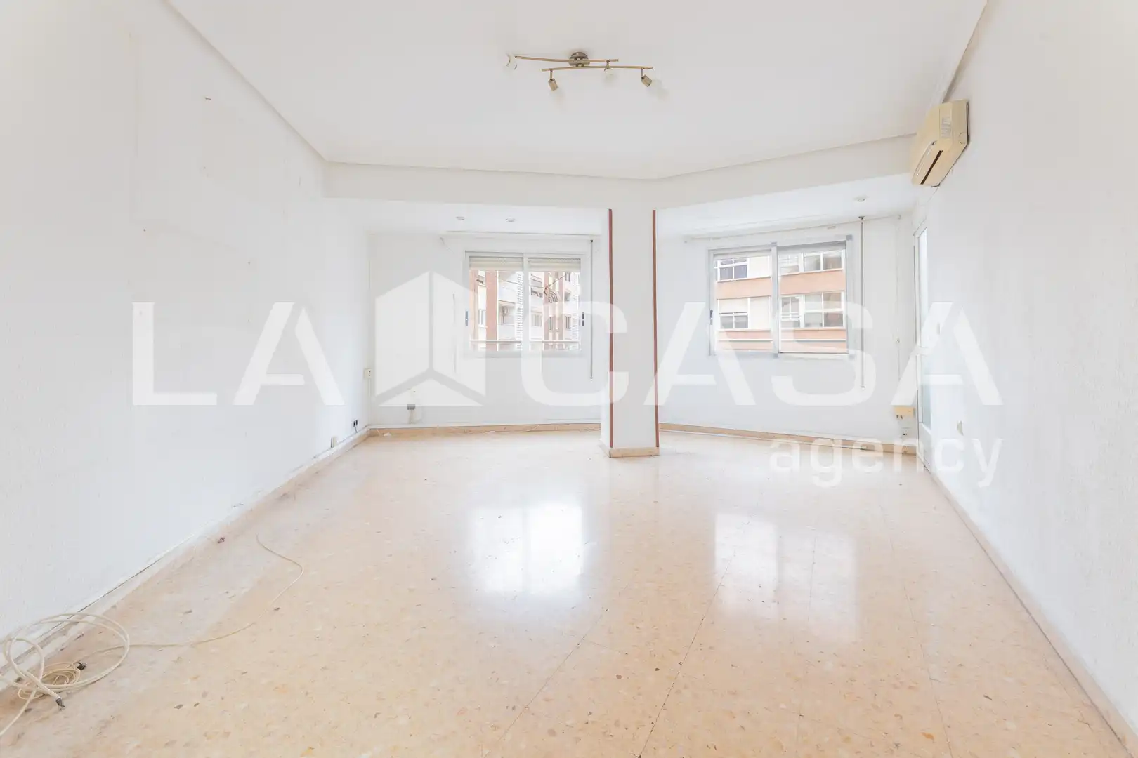 Sala de estar de Piso en venta en  Valencia Capital con Balcón