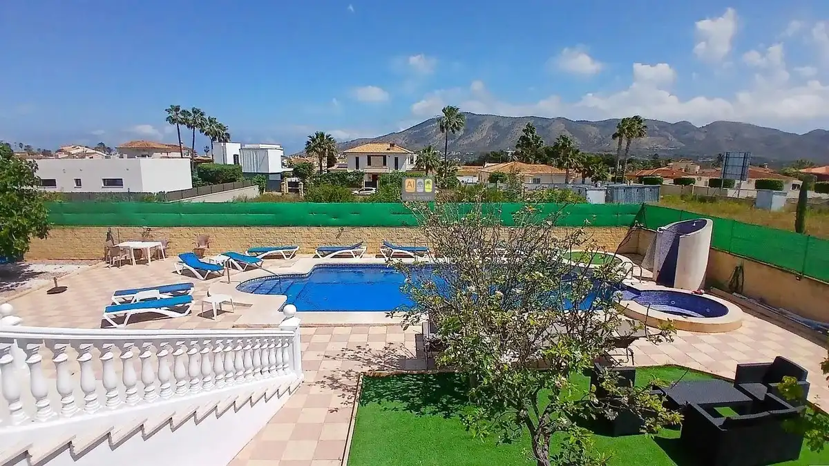 Villa avec piscine à vendre à Pueblo - Urbanizaciones, imagen 3