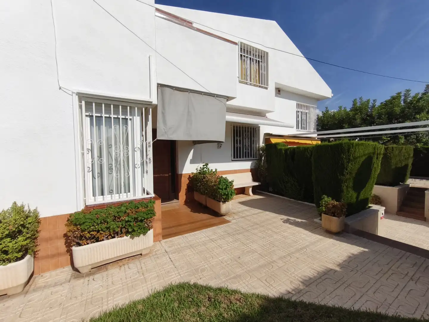 Vista exterior de Casa o chalet en venta en Mont-roig del Camp con Aire acondicionado, Calefacción y Jardín privado