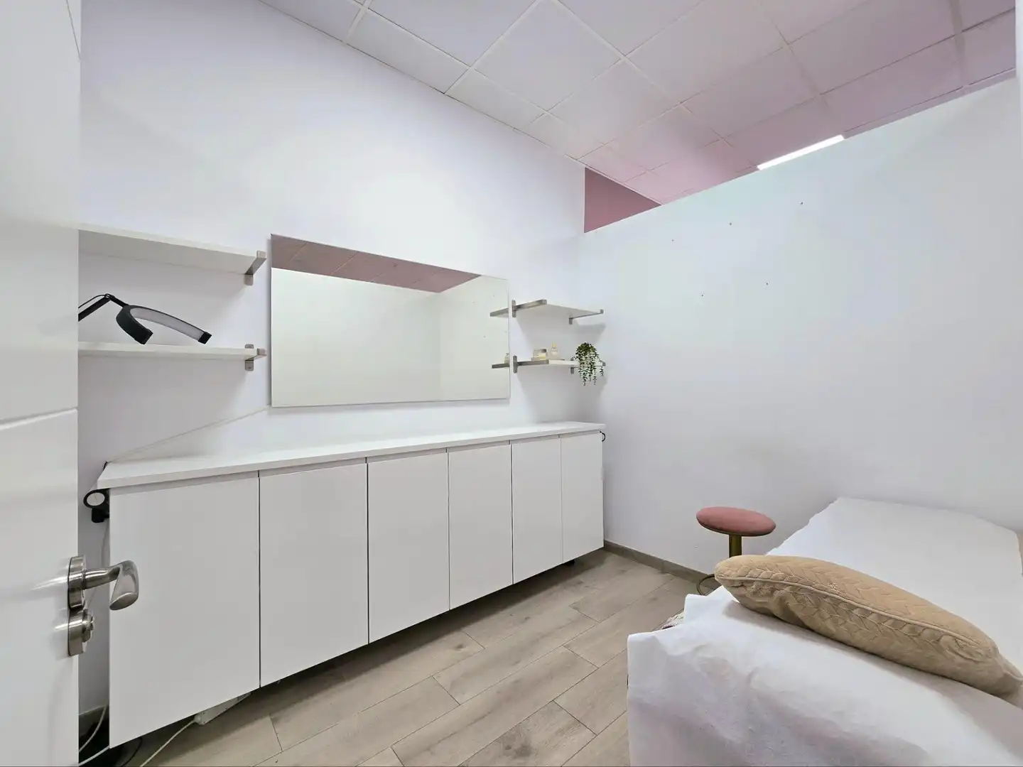 Bedroom of Commercial properties for rent in Marbella  with Air Conditioner and Furnished