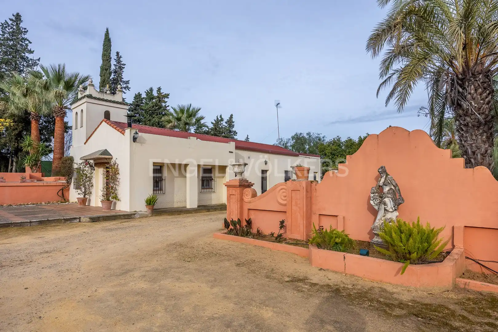 Vista exterior de Finca rústica en venta en Olivares con Calefacción, Jardín privado y Piscina