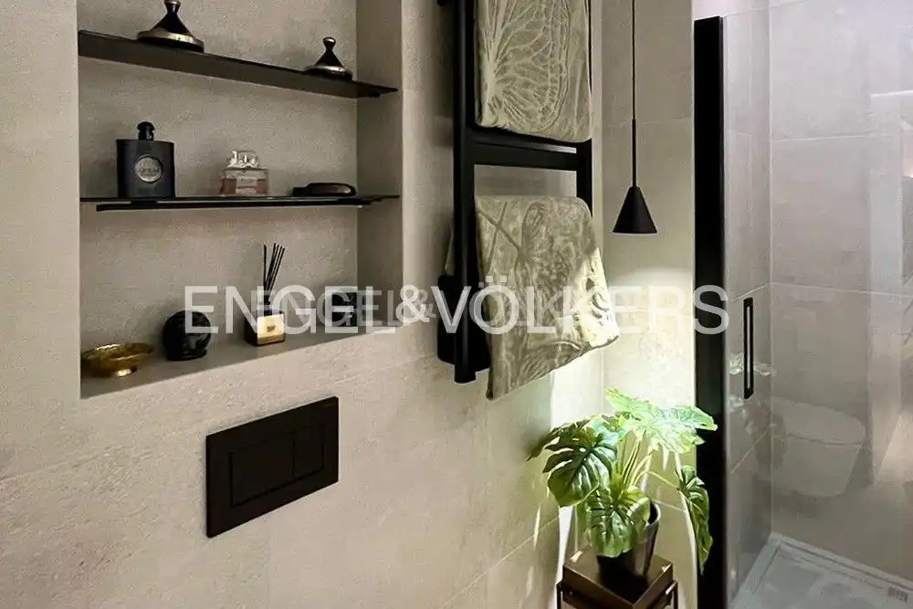 Baño de Piso en venta en Valencia con Aire acondicionado, Calefacción y Amueblado