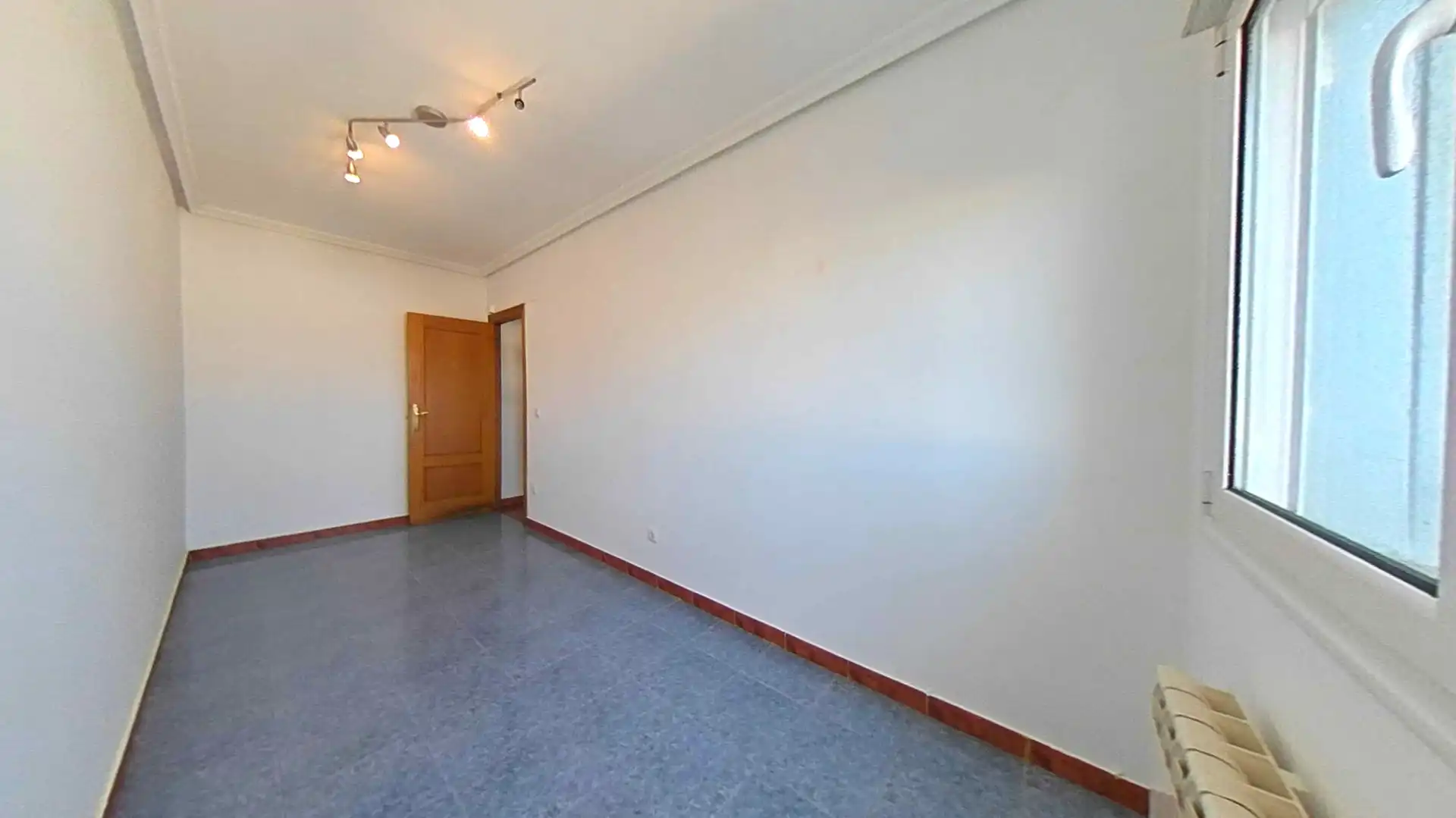 Piso en venta en Santoña con Calefacción y Parquet