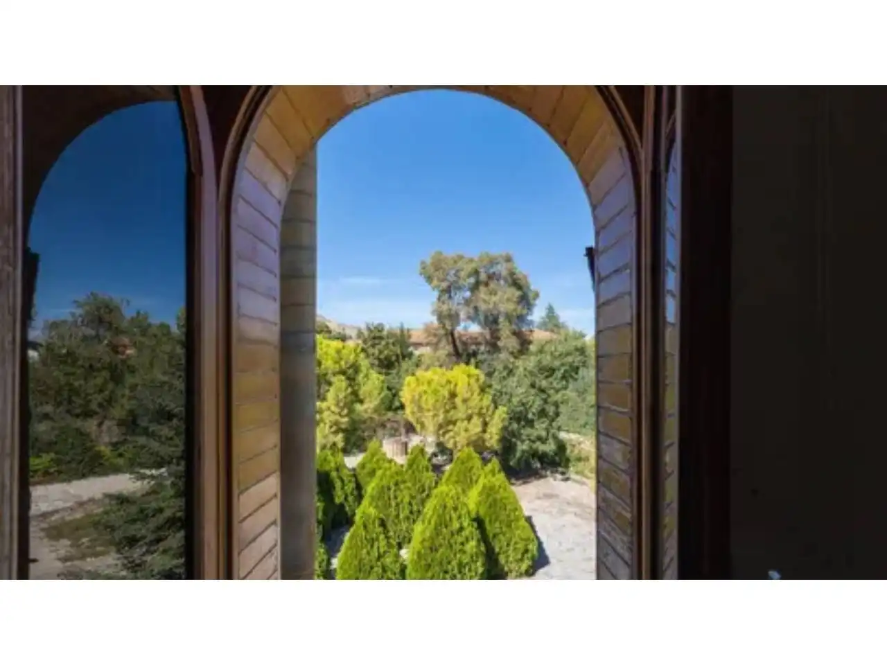 Jardí de Casa o xalet en venda en Baza amb Calefacció, Jardí privat i Terrassa