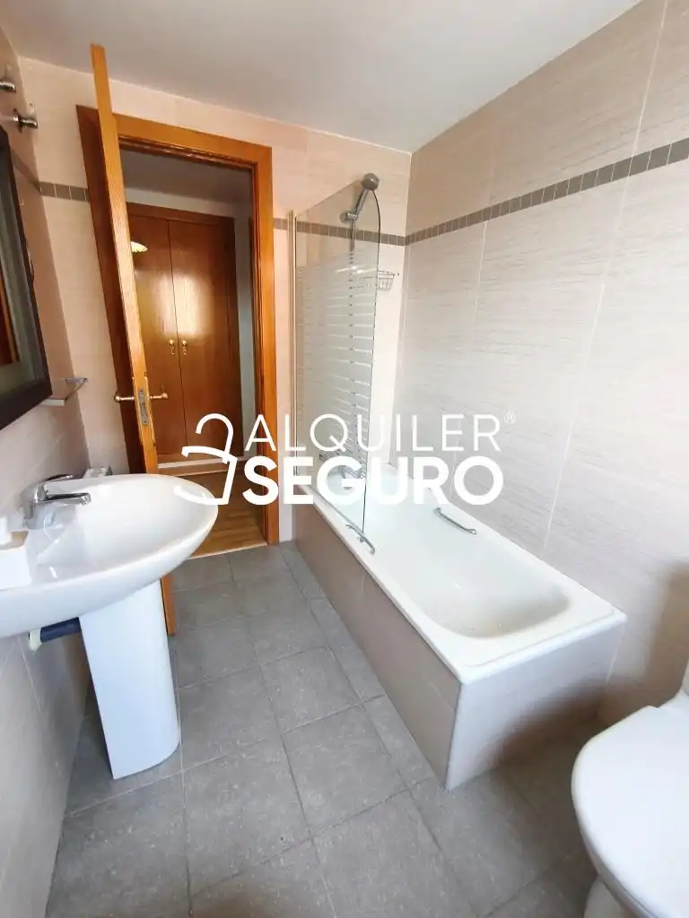 Bathroom of Flat for rent in Alicante / Alacant  with Air Conditioner, Heating and Terrace