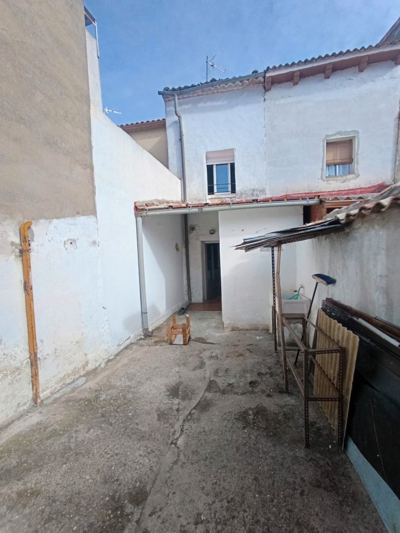 Single-family semi-detached for sale in Calle Barrihondillo, 1, Pesquera de Duero