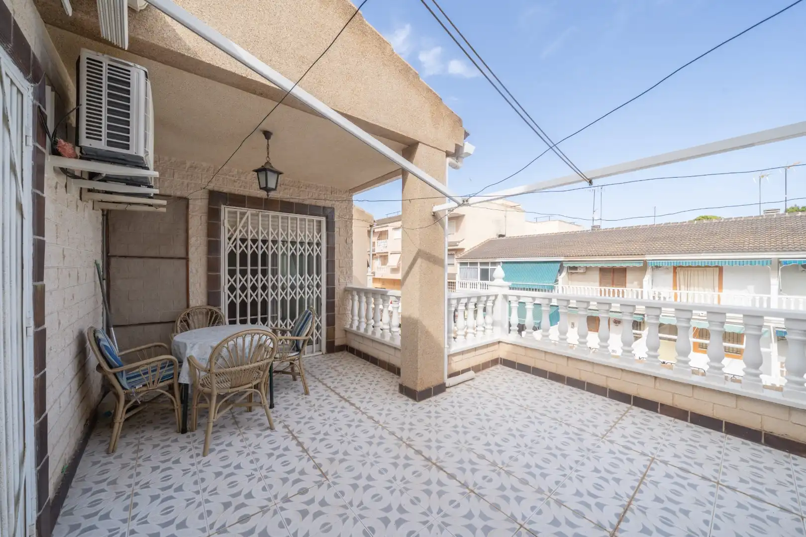 Terrassa de Casa adosada en venda en San Pedro del Pinatar amb Aire condicionat, Jardí privat i Terrassa