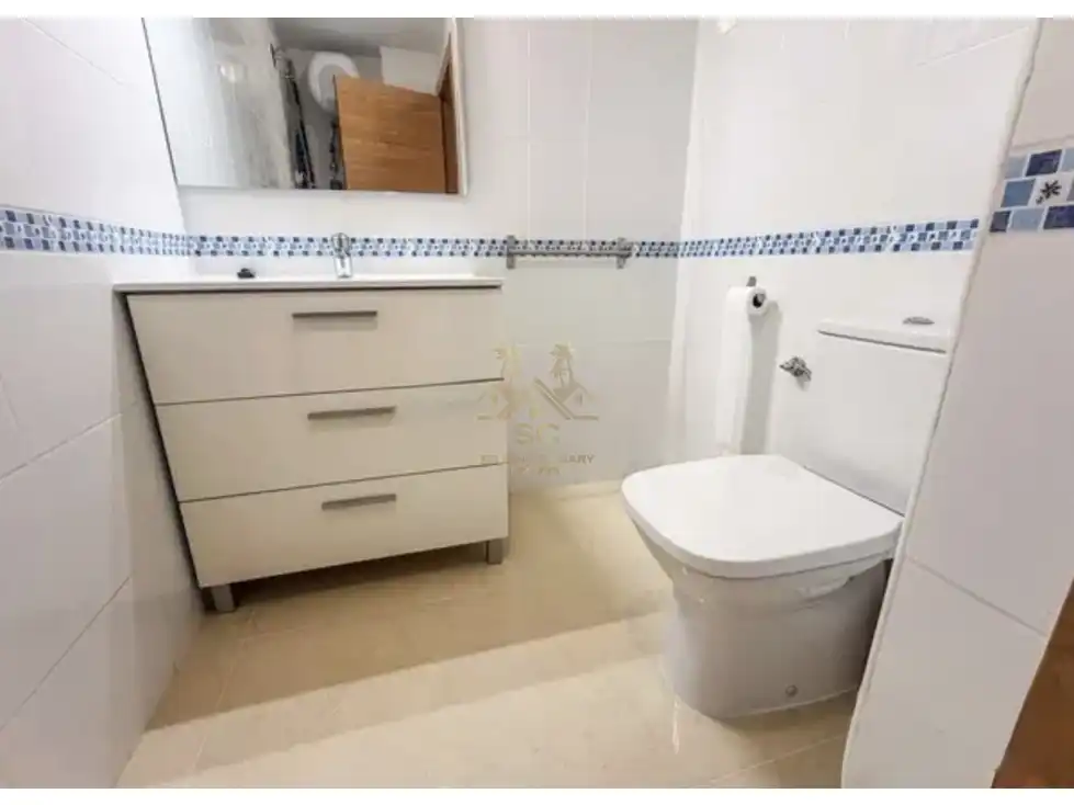 Badezimmer von Wohnungen zum Verkauf in Arona mit Terrasse und Möbliert