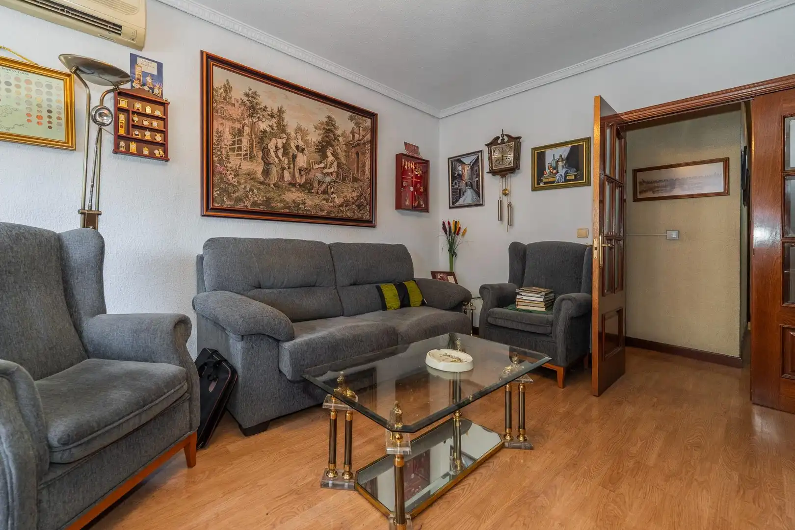 Living room of Flat for sale in Alcobendas  with Air Conditioner, Heating and Terrace