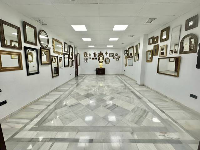 Local comercial en Alquiler en Loma de los riscos, 2 en Calvario