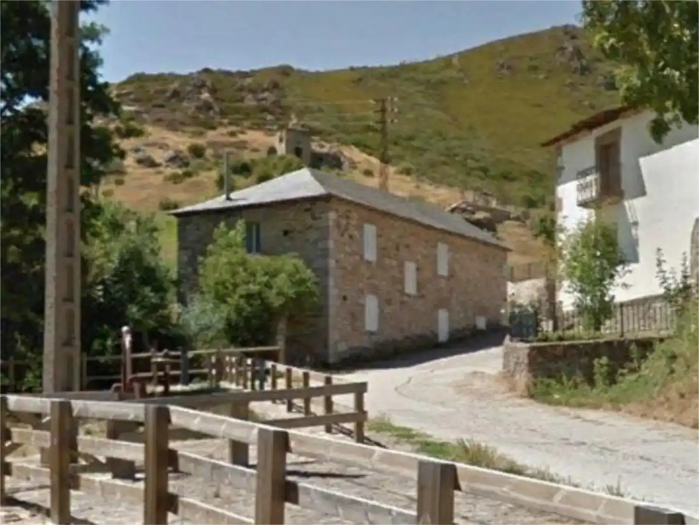 Vista exterior de Piso en venta en Cabrillanes con Jardín privado