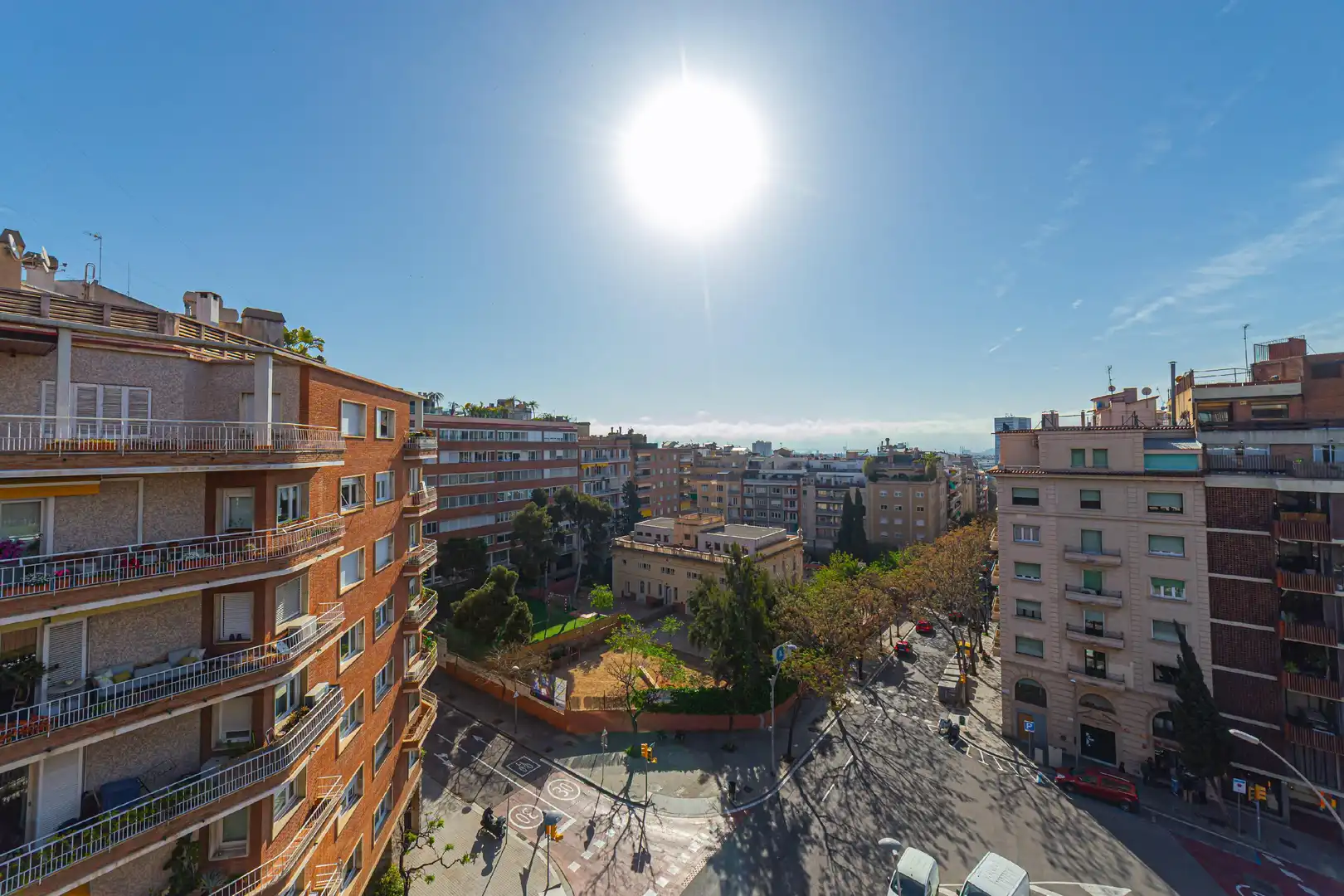 Vista exterior de Àtic en venda en Barcelona amb Aire condicionat, Calefacció i Parquet