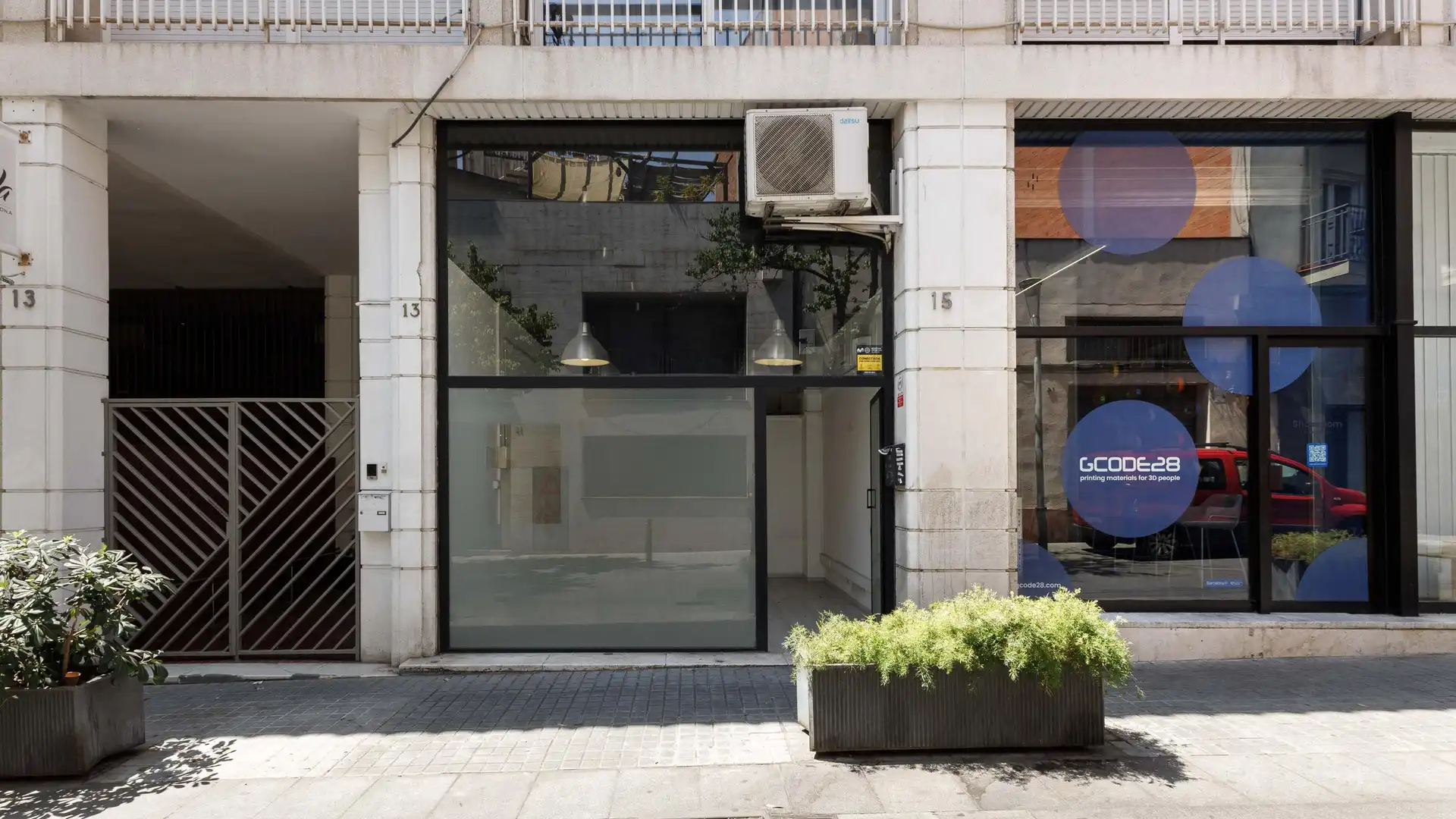 Vista exterior de Local de alquiler en Barcelona