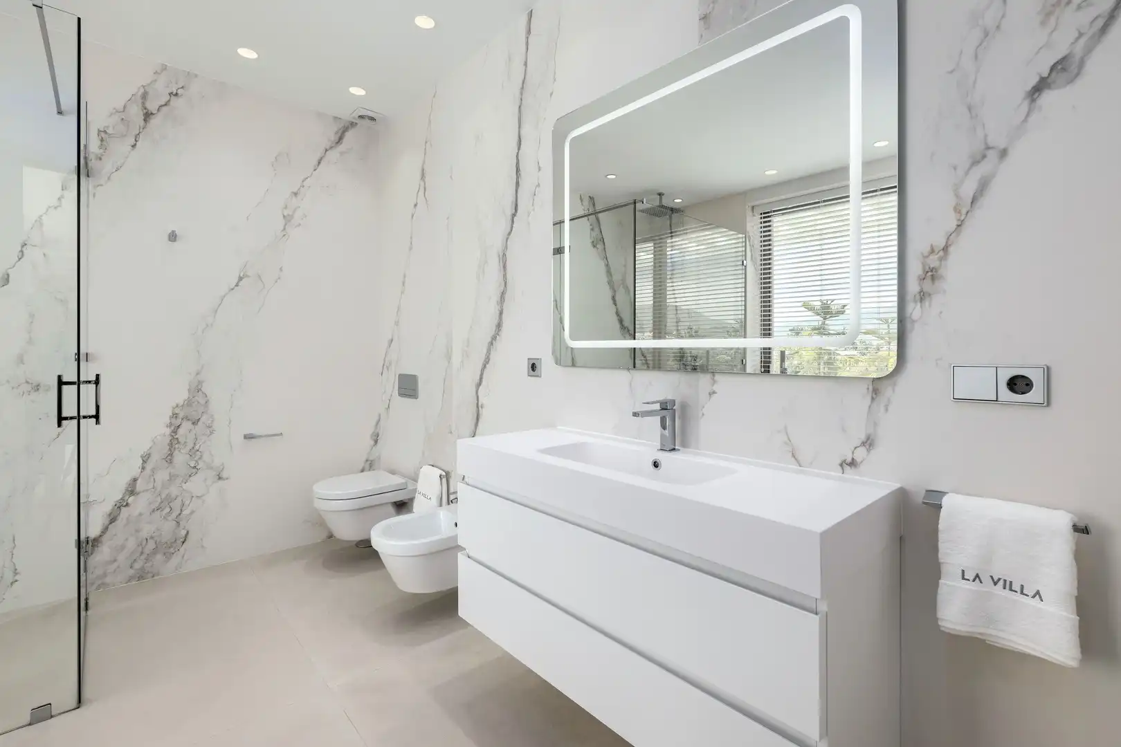Baño de Casa o chalet en venta en Marbella con Aire acondicionado, Calefacción y Jardín privado