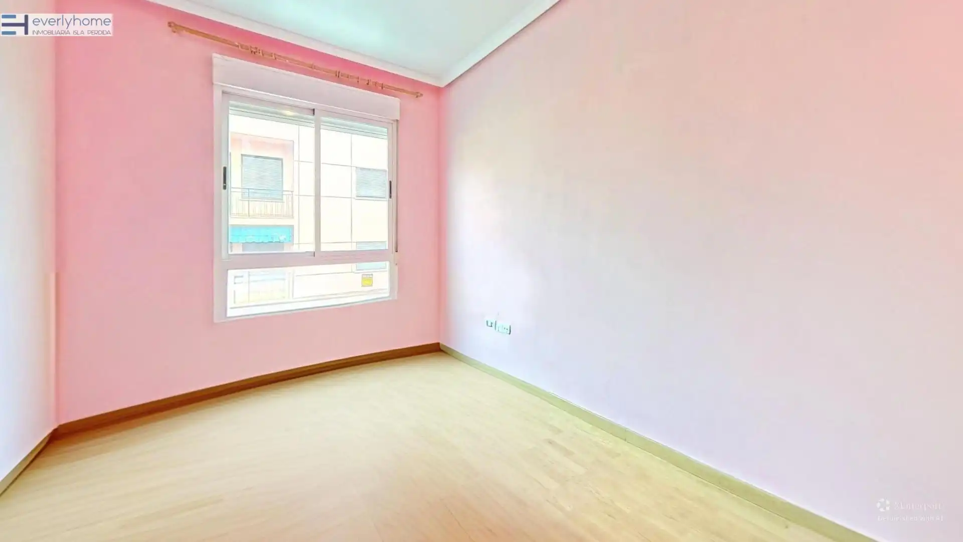 Habitación de Piso en venta en Castellón de la Plana / Castelló de la Plana con Parquet y Trastero