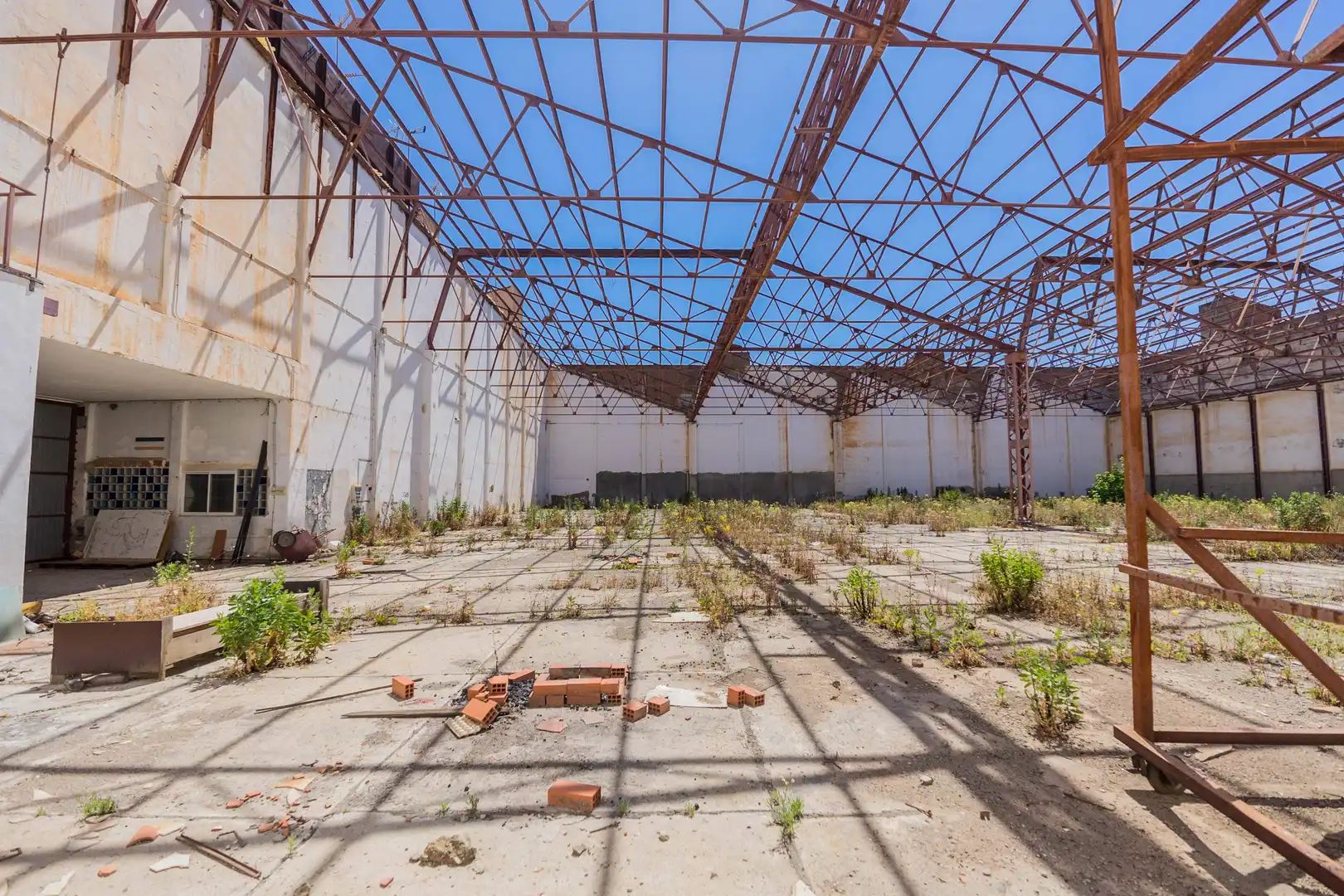 Exterior view of Industrial buildings for sale in Torremolinos