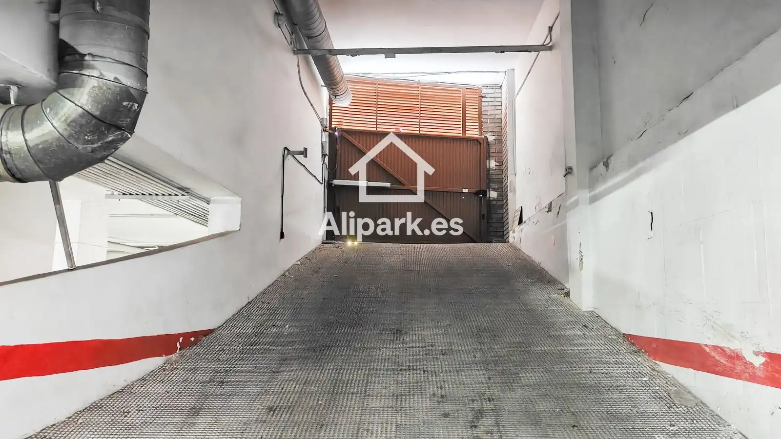Parking de Piso en venta en Alicante / Alacant con Aire acondicionado, Calefacción y Amueblado