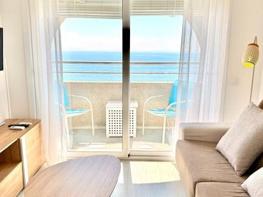 Studio mit Balkon zum Verkauf in Carrer DELTA MUGA