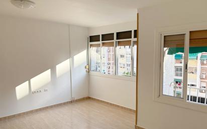 Dormitori de Pis en venda en Cornellà de Llobregat