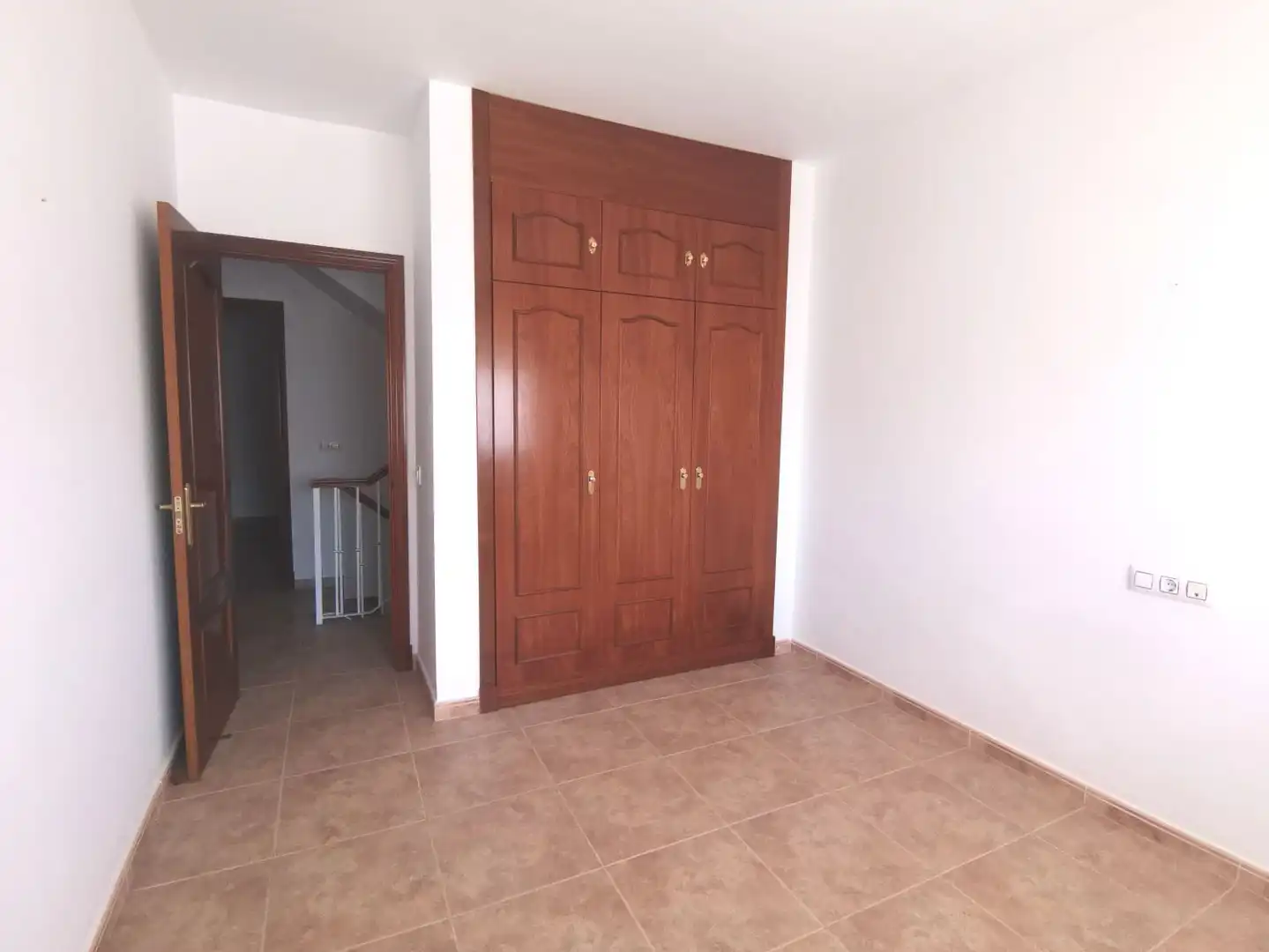 Flat for sale in Rota  with Air Conditioner and Terrace