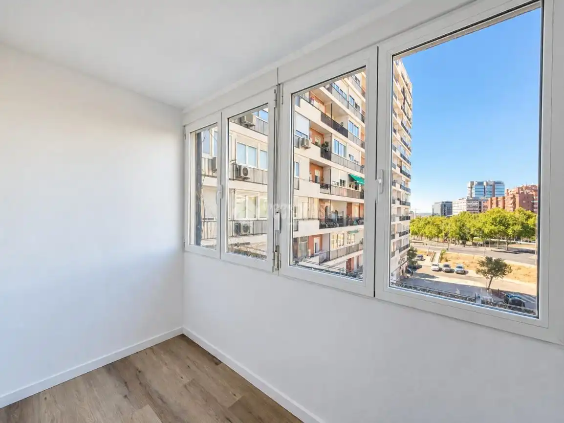 Bedroom of Flat for sale in Fuencarral - El Pardo