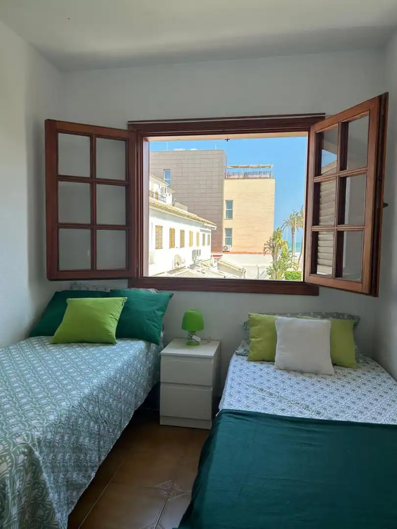 Habitación de Casa o chalet de alquiler en La Pobla de Farnals con Aire acondicionado, Terraza y Piscina