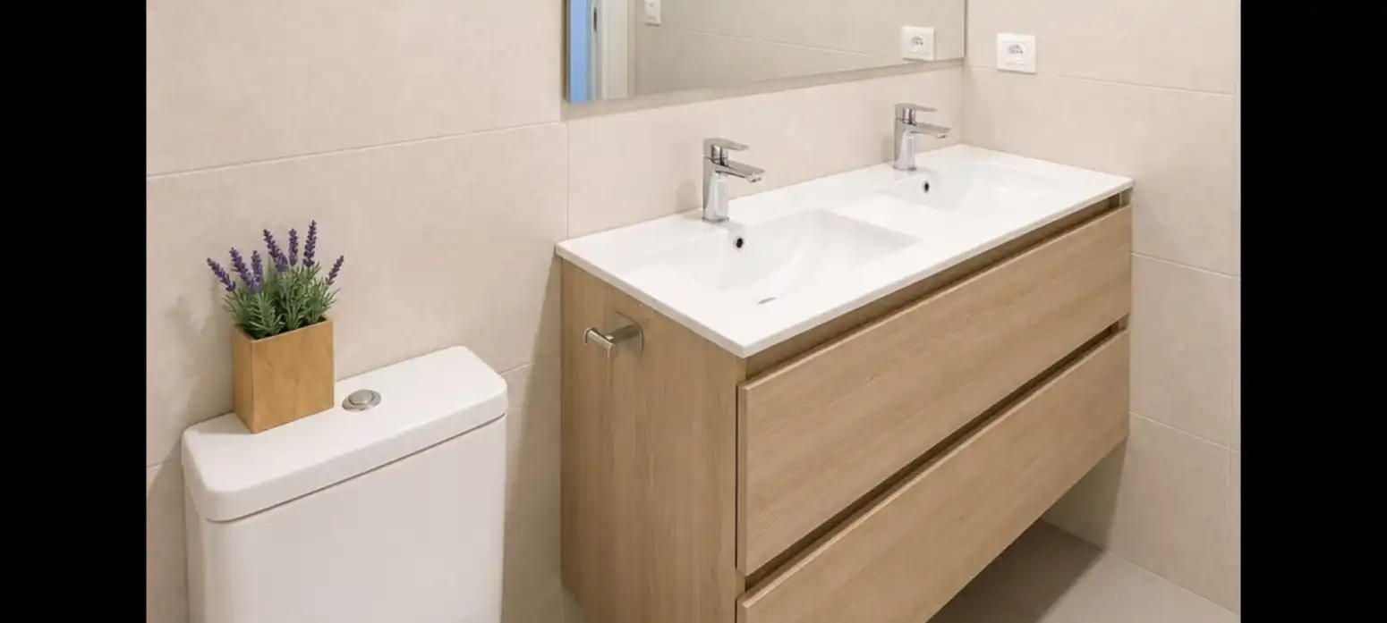 Bathroom of Flat for sale in  Logroño  with Air Conditioner, Heating and Private garden