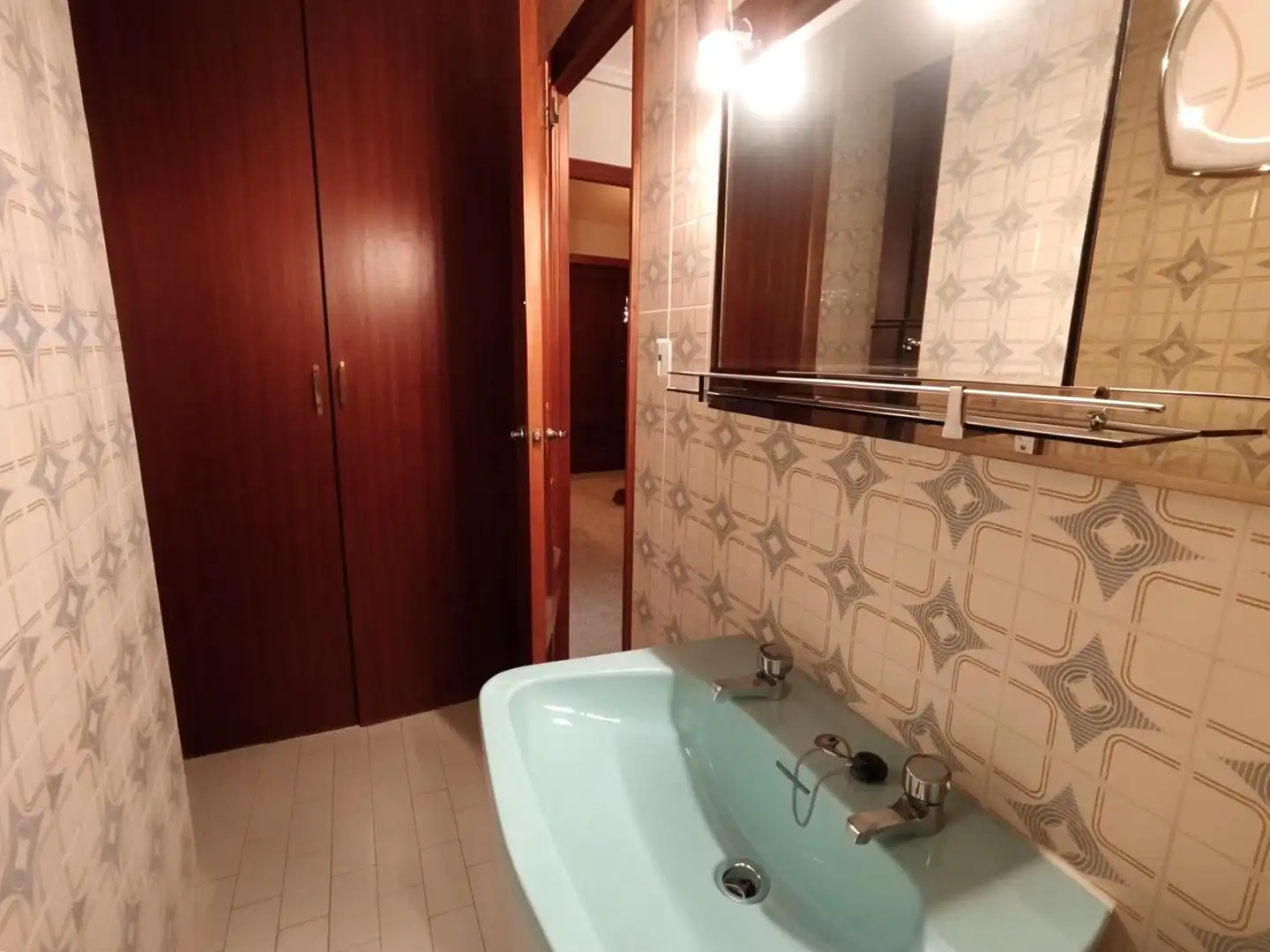 Bathroom of Flat for sale in La Roda  with Heating, Terrace and Storage room