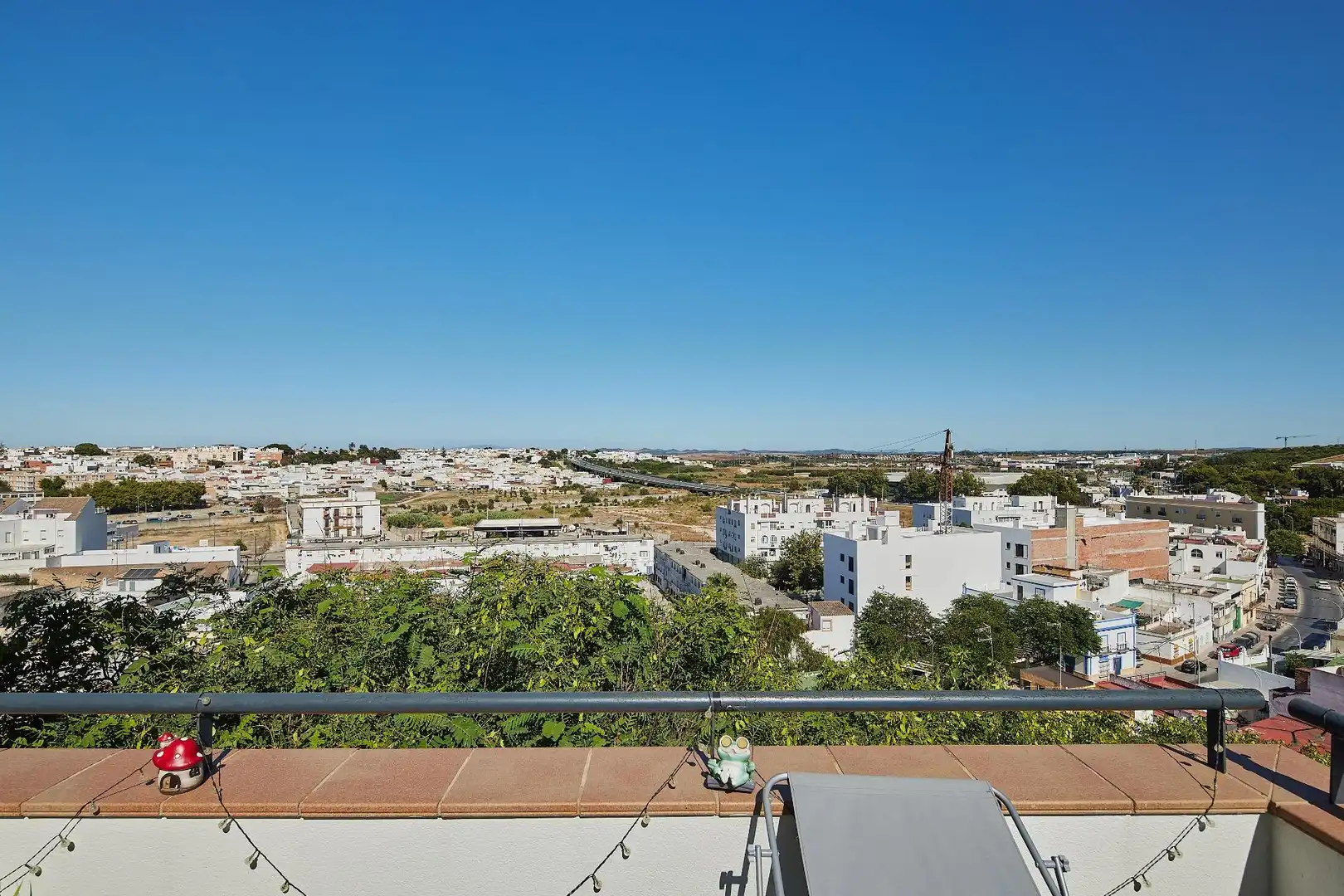 Vista exterior de Piso en venta en Chiclana de la Frontera con Aire acondicionado y Terraza