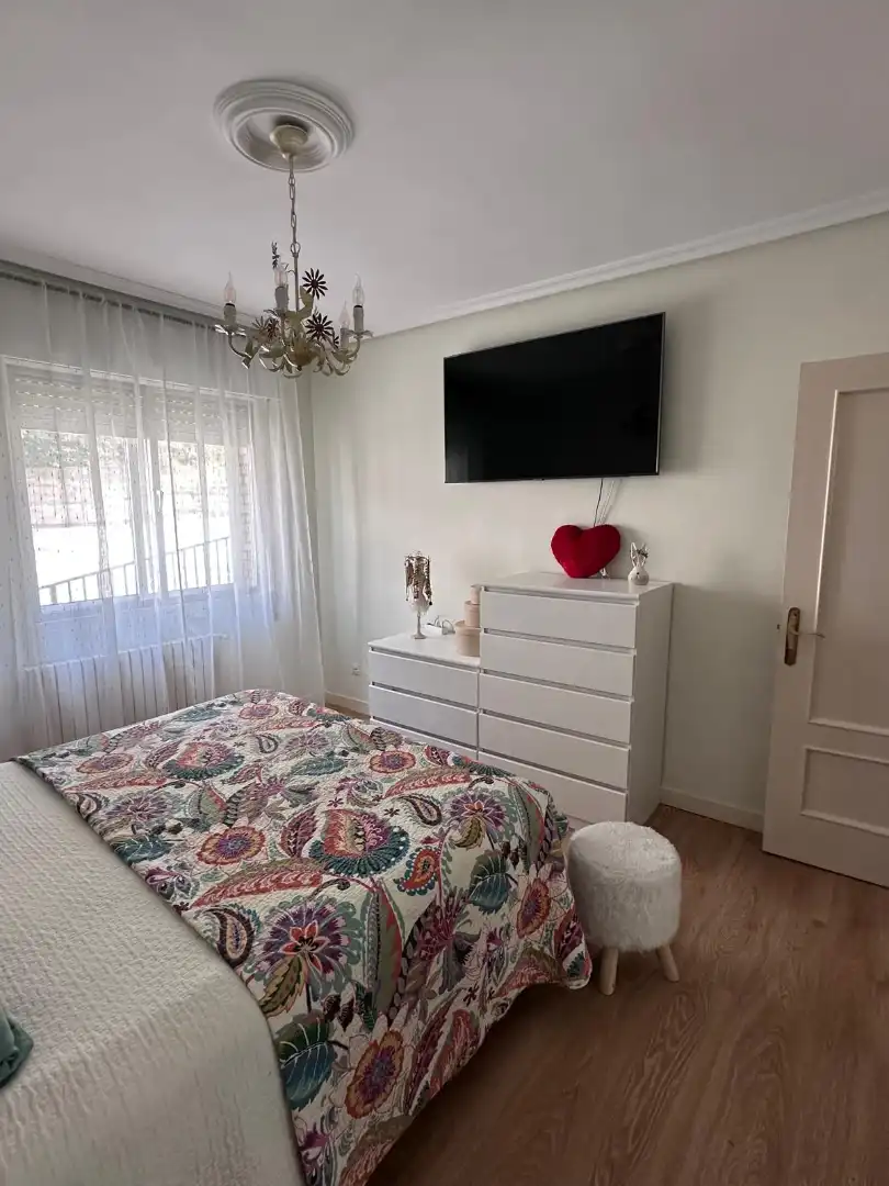 Habitación de Piso en venta en Viguera con Calefacción, Terraza y Amueblado