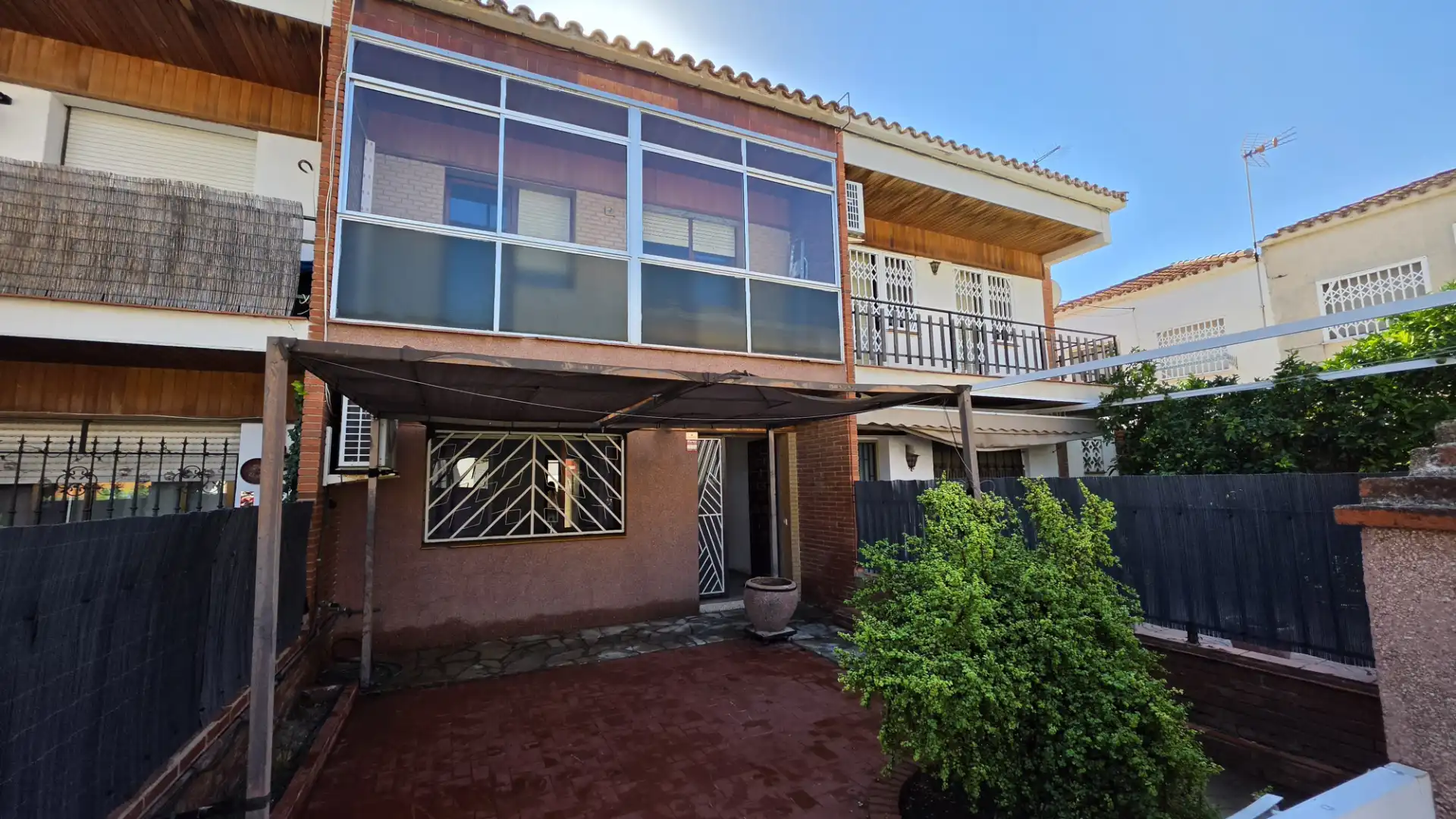 Reihenhaus mit Terrasse zum Verkauf in Carrer Centcelles, imagen 2