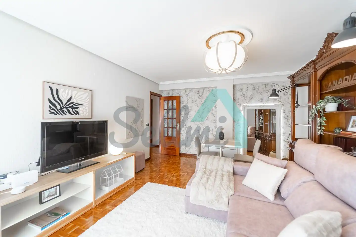 Wohnzimmer von Wohnung zur Miete in Oviedo  mit Heizung, Parkett und Möbliert