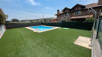 Piscina de Casa adosada en venda en Suances amb Calefacció, Jardí privat i Parquet