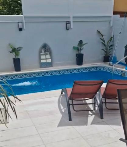 Casa adosada en Venta en Avenida Principal en El Higuerón