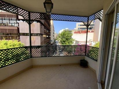 Vista exterior de Apartament en venda en Marbella amb Aire condicionat i Terrassa