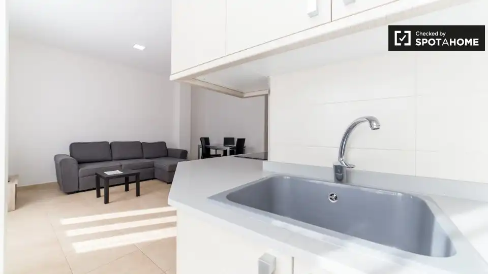 Kitchen of Flat for rent in Camins al Grau