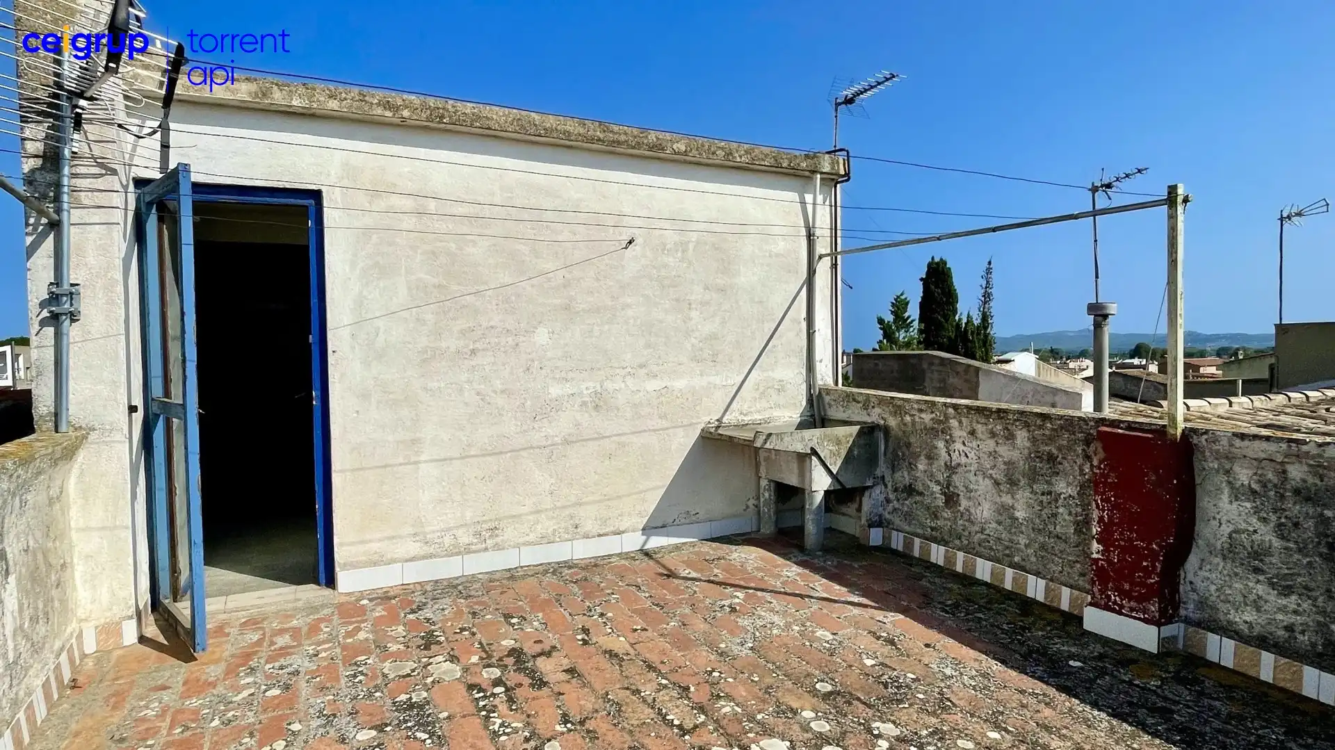 Vista exterior de Casa adosada en venta en Torroella de Montgrí con Terraza, Amueblado y Balcón