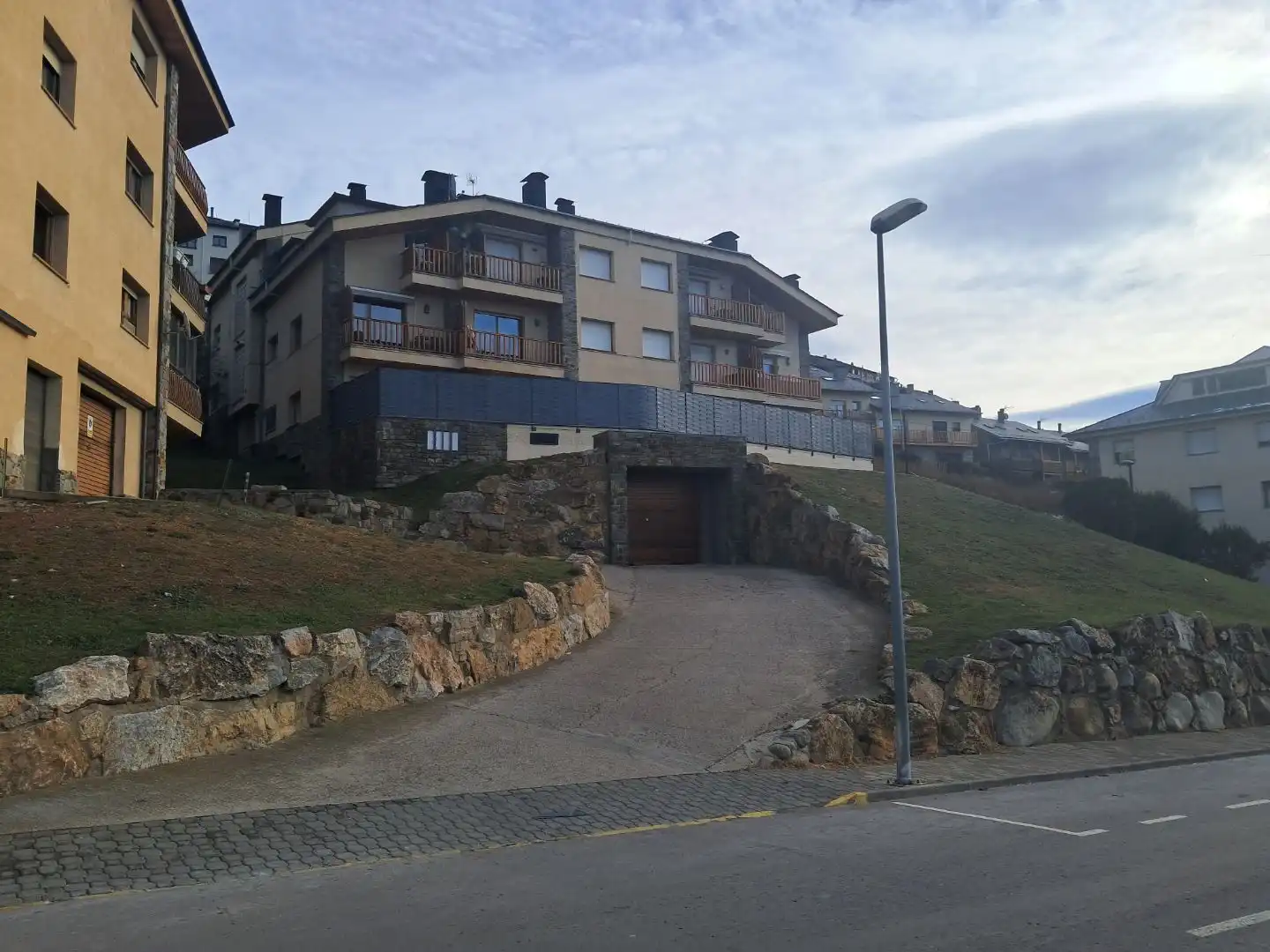 Exterior view of Garage for sale in Puigcerdà