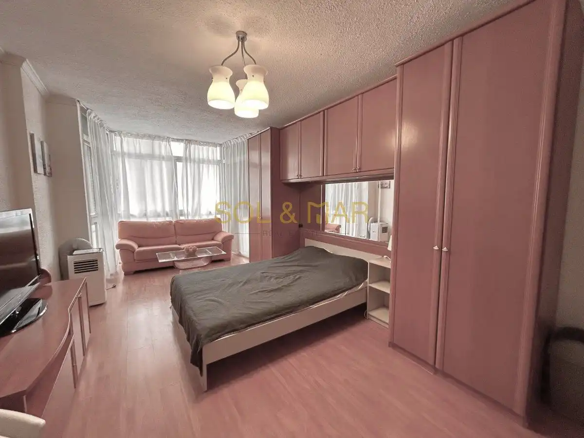 Schlafzimmer von Wohnung zur Miete in Centro