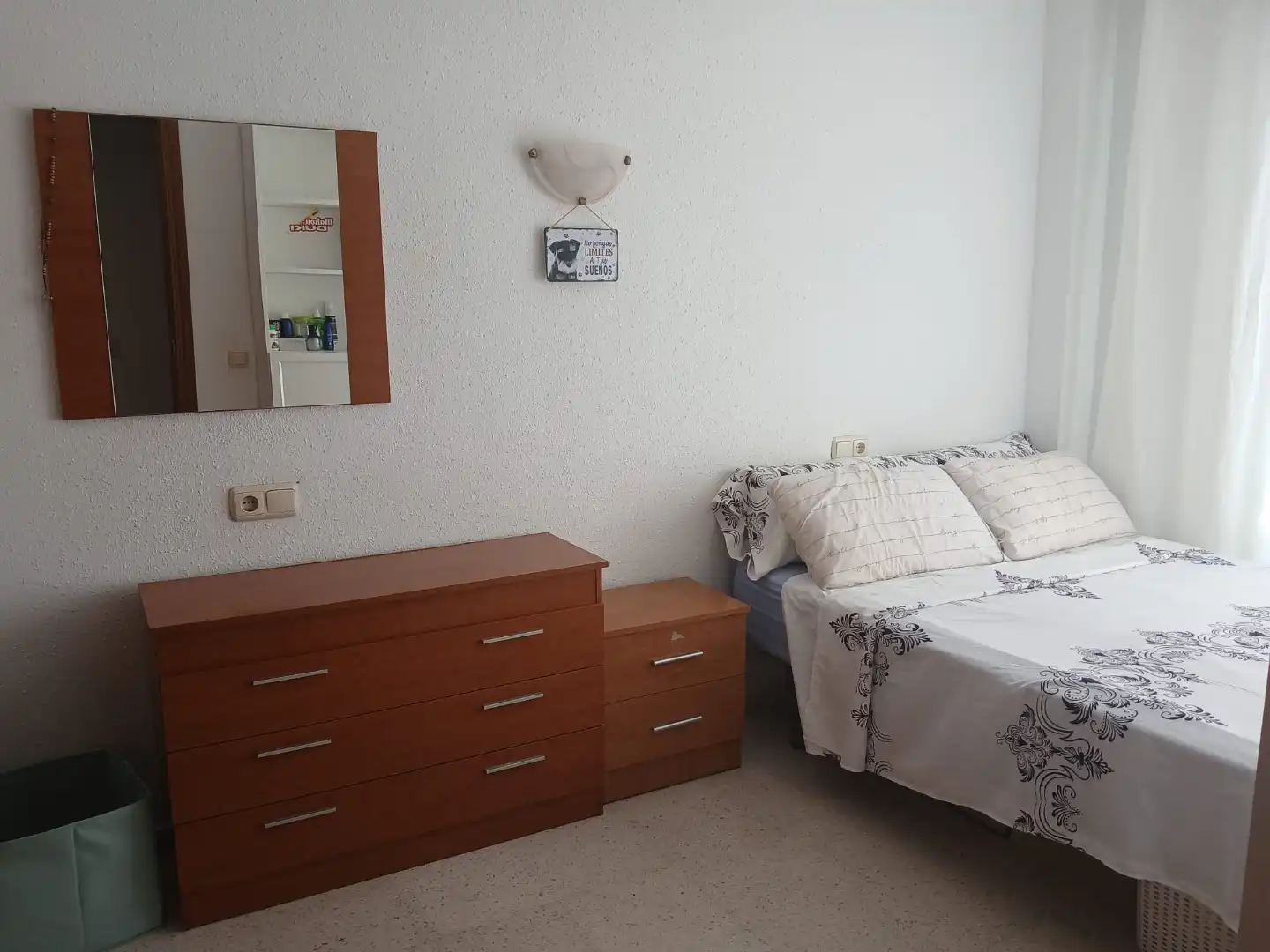Bedroom of Flat for share in Puerto Deportivo